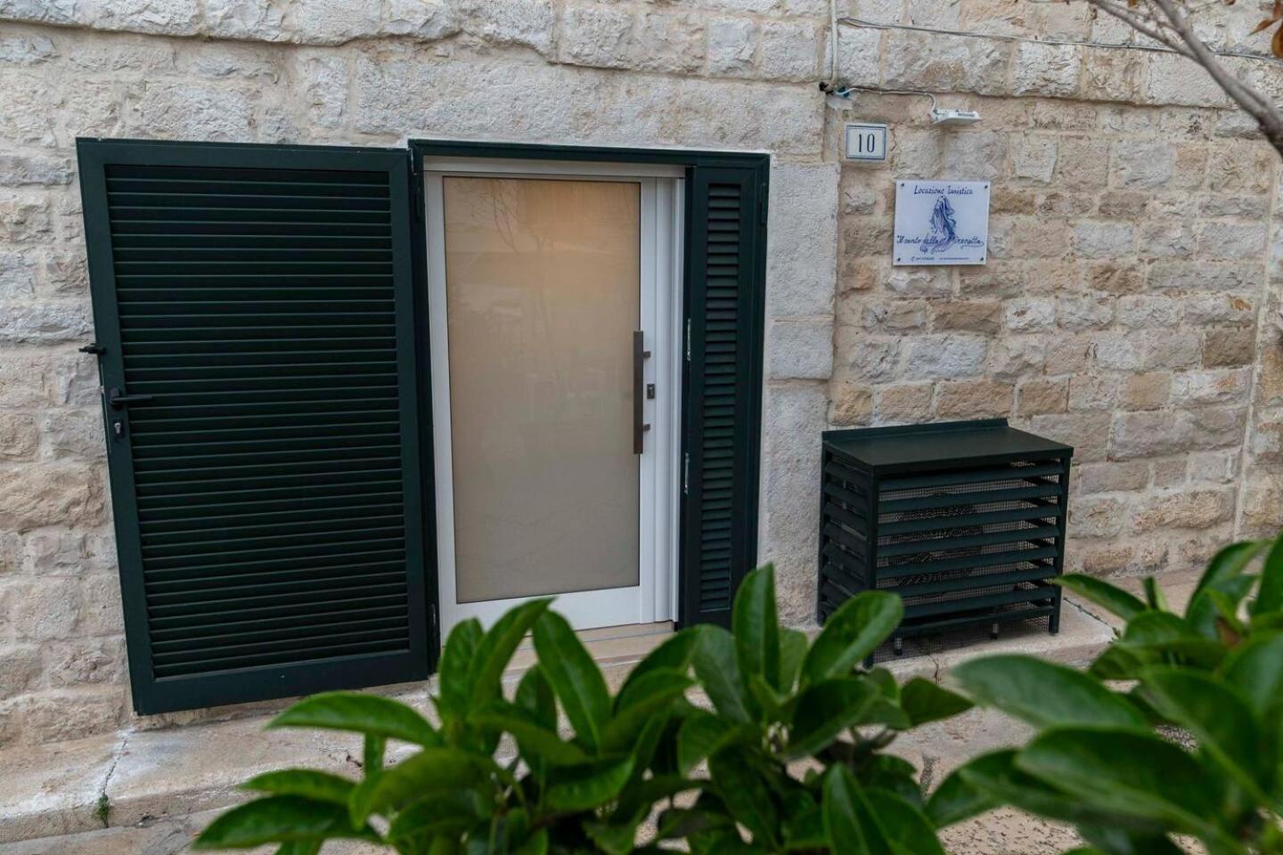 Il Canto Della Sirenetta Trani Esterno foto